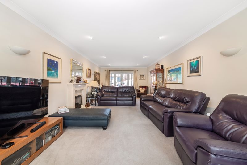 Living Room- click for photo gallery
